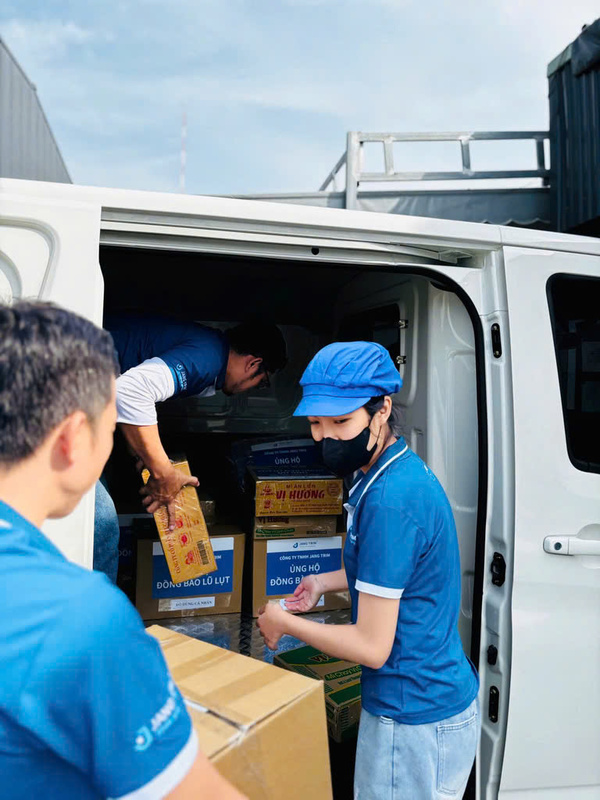 Hình ảnh hoạt động và đội ngũ - Phụ Liệu May Mặc Jang Trim  - Công ty TNHH Jang Trim